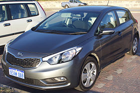 2015 Kia Cerato (YD MY15) S hatchback (2015-11-14).jpg